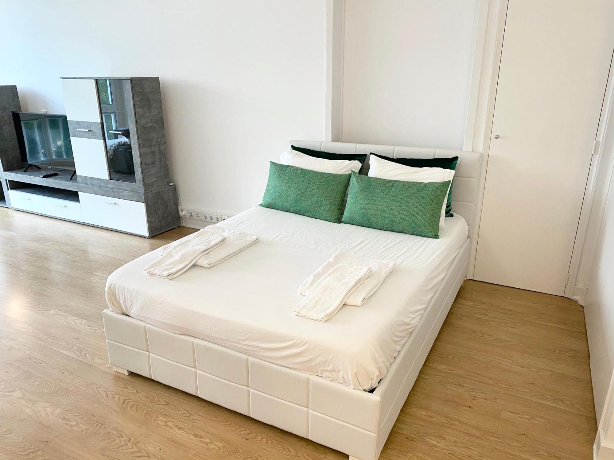 Estoril 2 & 5- Beach Side Casino Garden Studio المظهر الخارجي الصورة