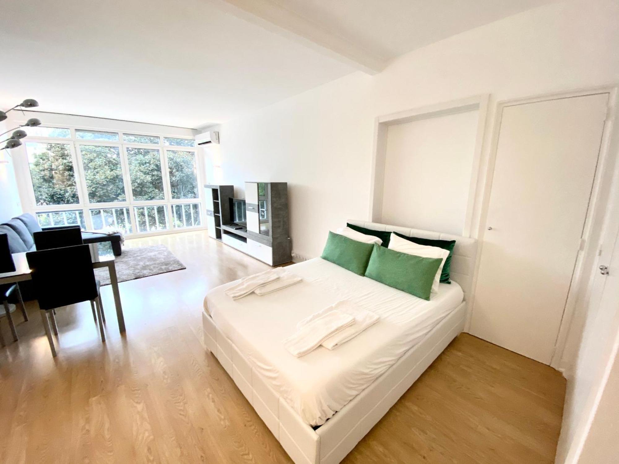 Estoril 2 & 5- Beach Side Casino Garden Studio المظهر الخارجي الصورة